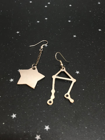 Silver Star 'LIBRA' Earrings - Riddhika Jesrani