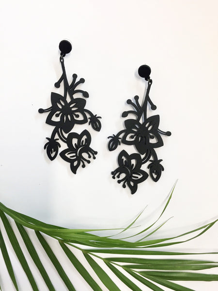 Black Flower Bunch Earrings