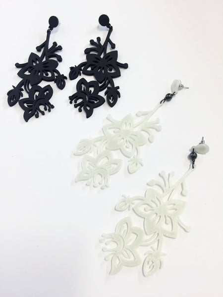 Black Flower Bunch Earrings